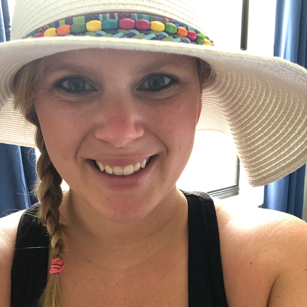 Meet your Posher, Tara